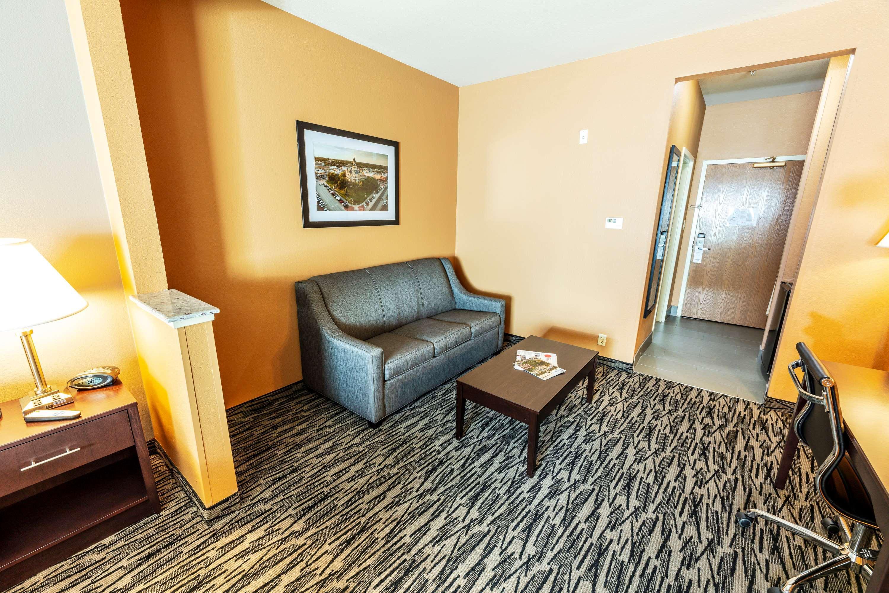 Best Western Plus Denton Inn & Suites Exterior foto