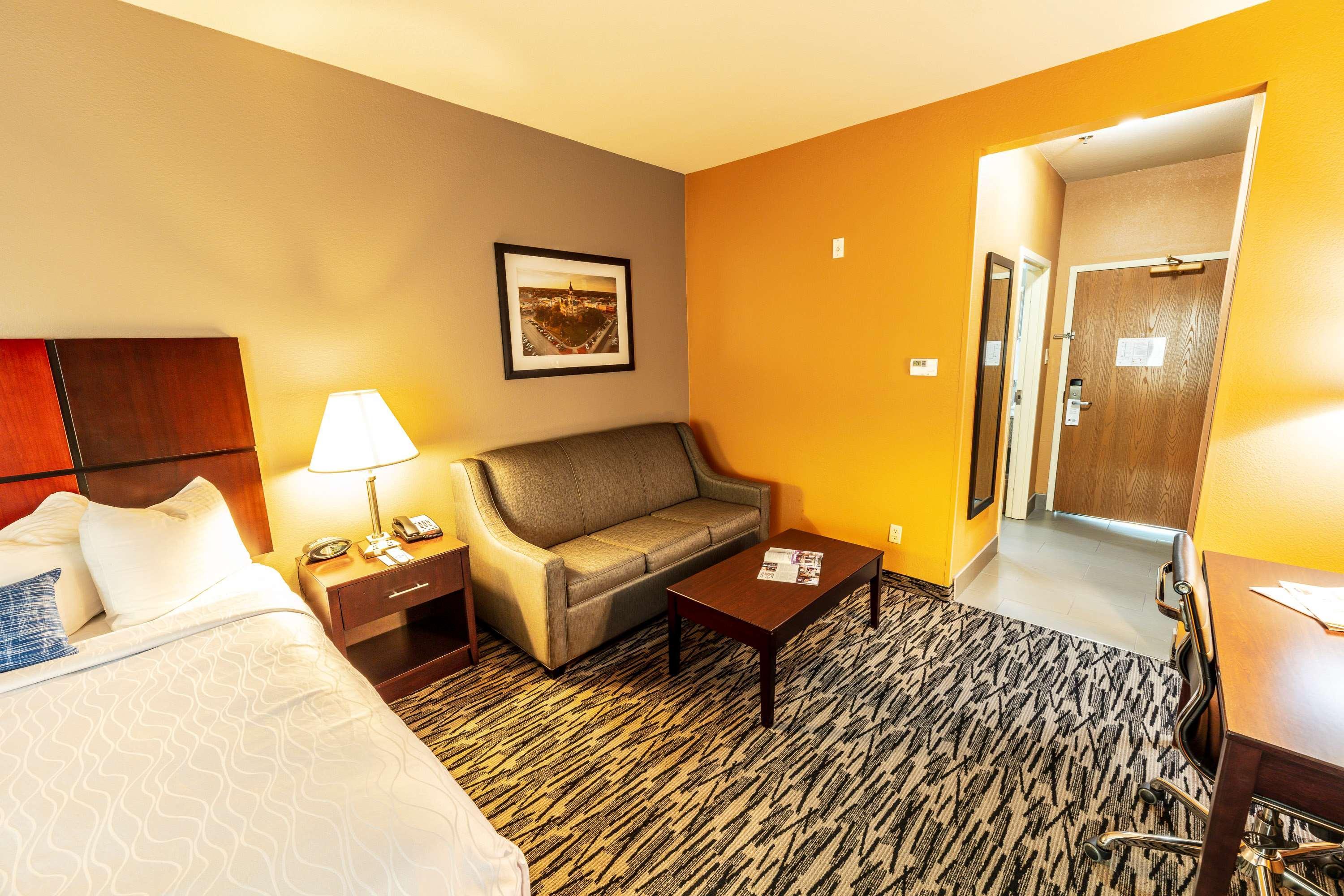 Best Western Plus Denton Inn & Suites Exterior foto