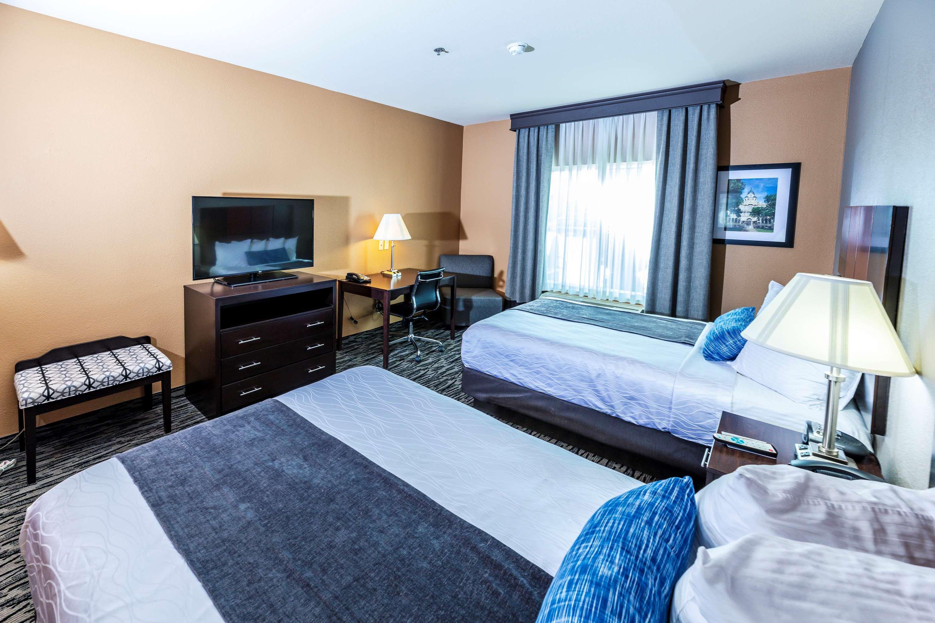 Best Western Plus Denton Inn & Suites Exterior foto